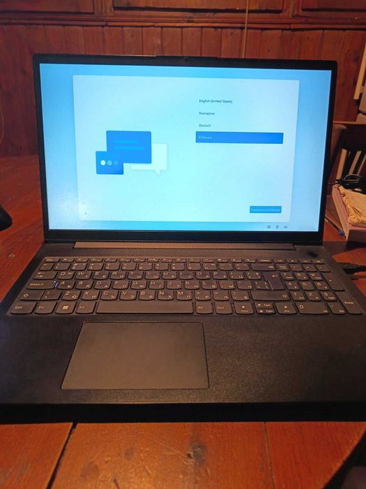 Продавам Лаптоп V16 G2