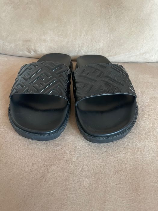 Мъжки чехли Fendi