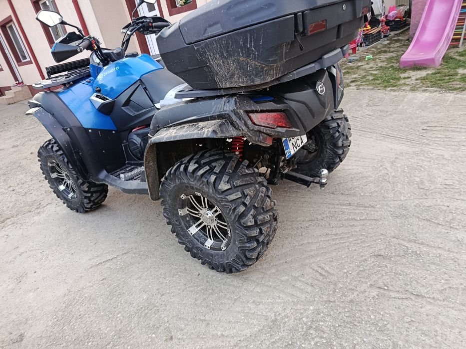 Vând sau schimb can am de 800