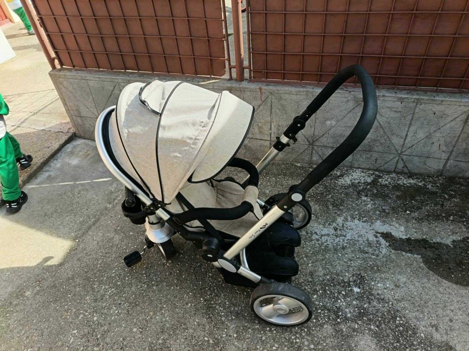 Carut cu pedale pentru copii