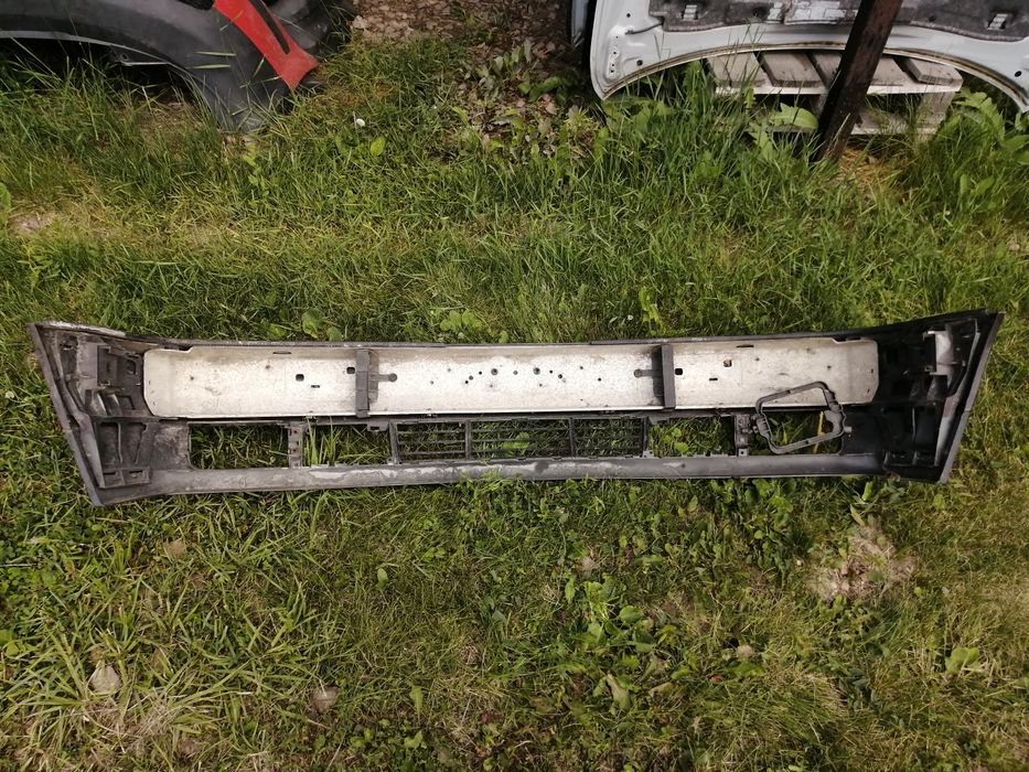 Продам передний и задний бампер на БМВ Е-34