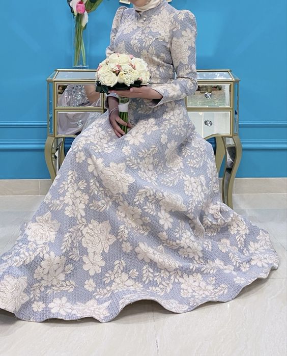 Платье идеально сшитое из тафты