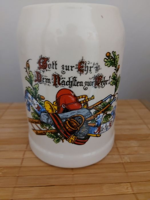 Керамича чаша за бира