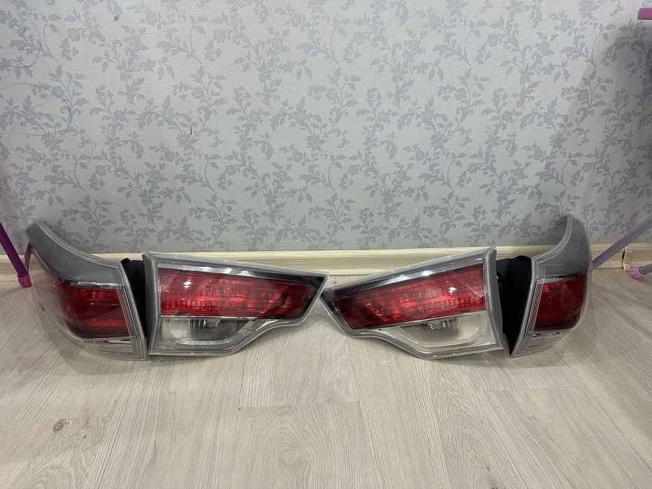 Задний фонари комплект Highlander