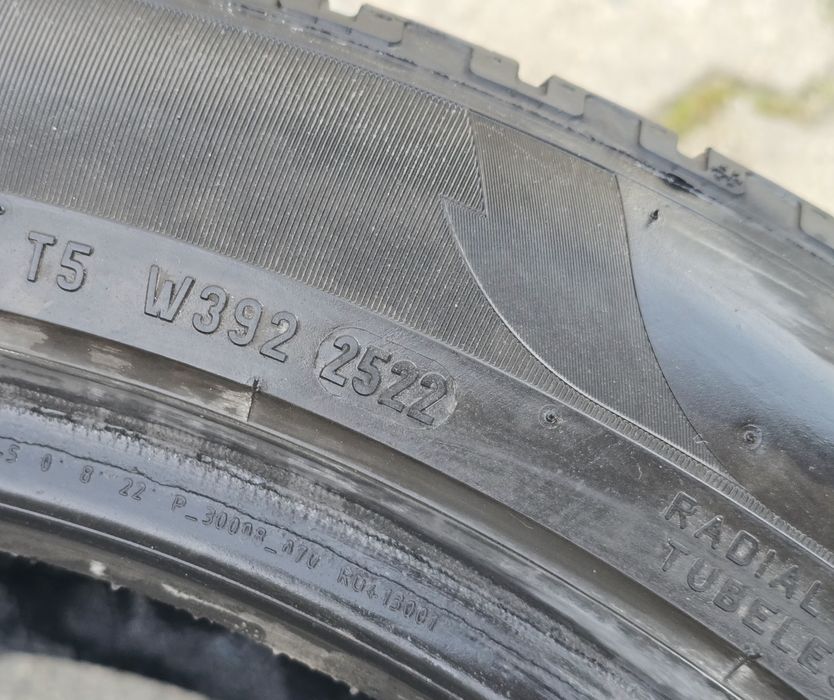275 40 20 Pirelli