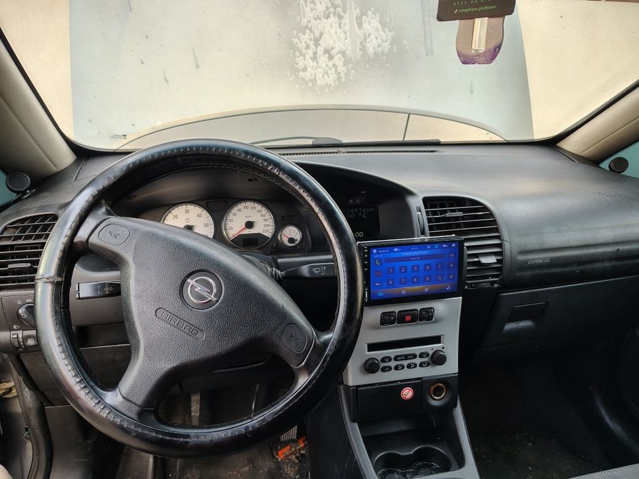 Vând Opel Zafira a 2.0dti pentru piese sau reparat