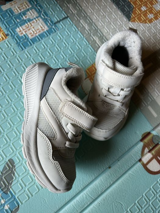 Детски бели кецове