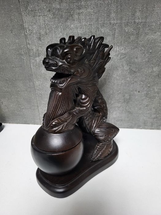 Статуэтка дракона