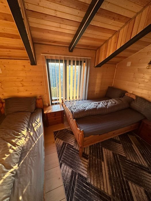 Inchiriez cabana