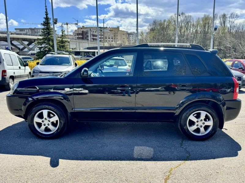 Hyundai Tucson 2.7i v6 LPG Подгрев
Намира се в обл. София, гр. София