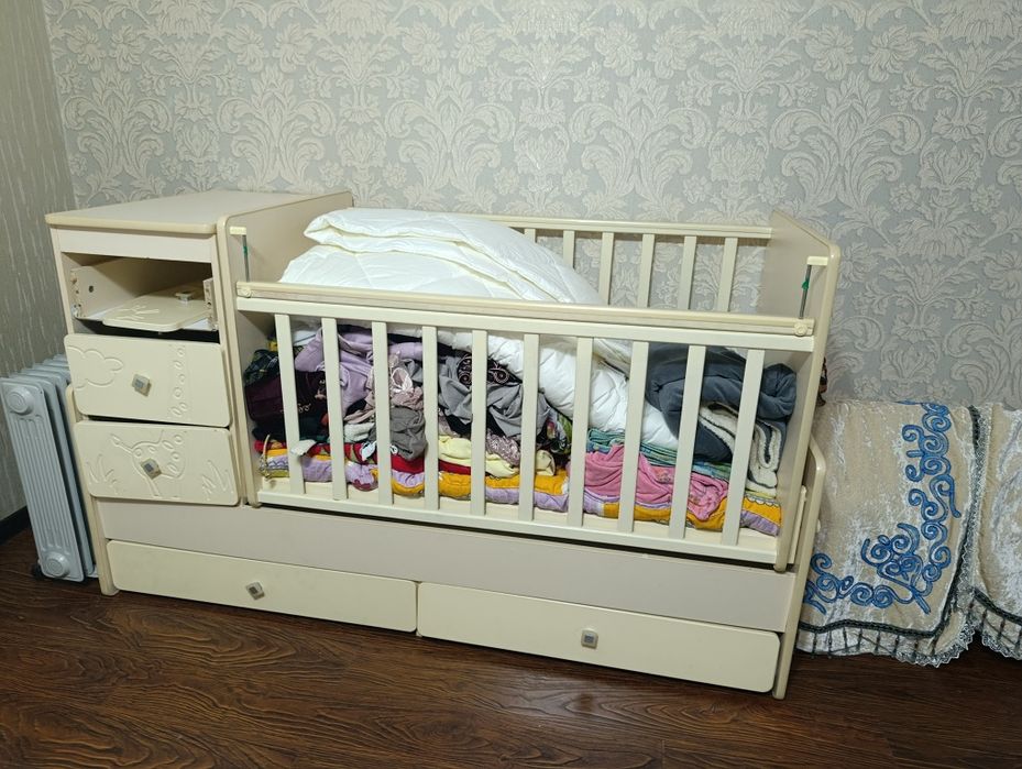 Продам детский двух ярусный кровать