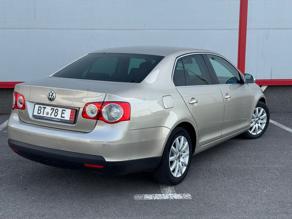 VOLKSWAGEN Jetta 2009 — imagine 4