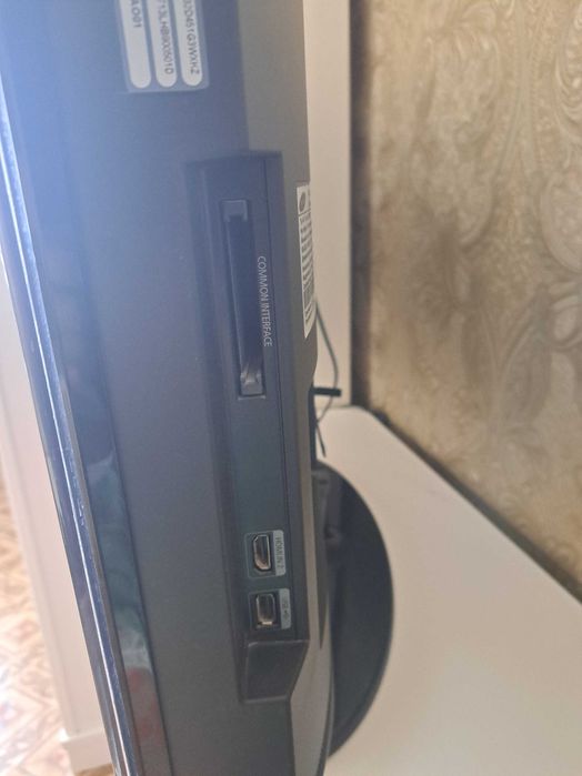 Телевизор Samsung LE-32D451G3W 32"