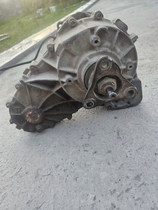 Продается раздатка на BMW X5 E 53. Дорест. М62 4.4