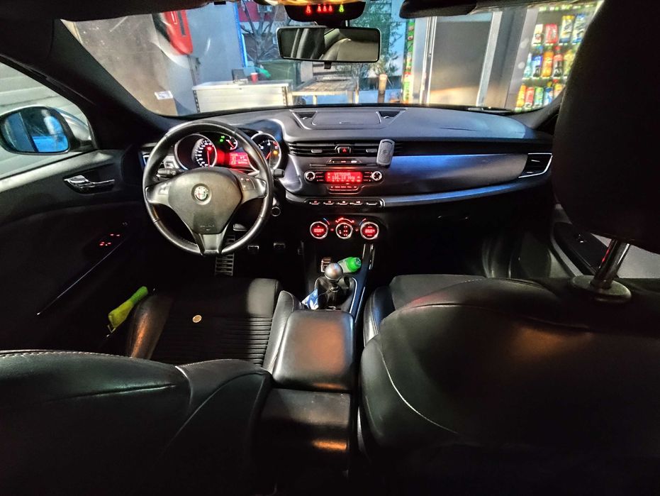 Alfa Romeo Giulietta 2011, 2 disel