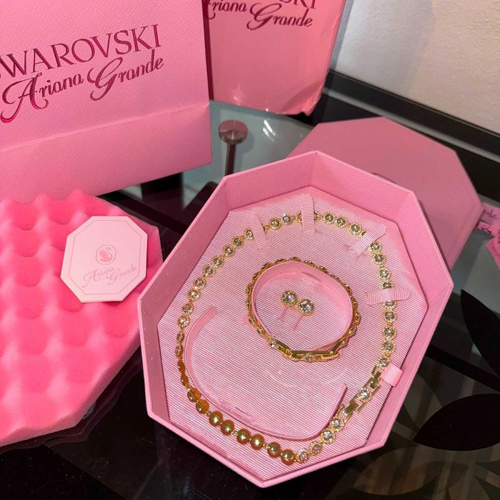 Set Swarovski Angelic Femeie Ariana Grande//Premium