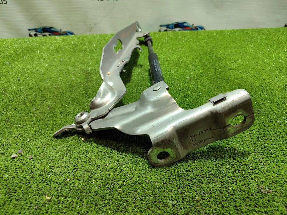 BALAMA CAPOTA STANGA VOLVO XC60 2011 2.0 DIESEL COD OEM 145RHA0E / 30779282 / HATCHBACK 2010-2014