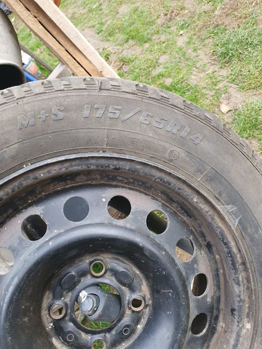 Vând cauciucuri de iarna în stare foarte buna