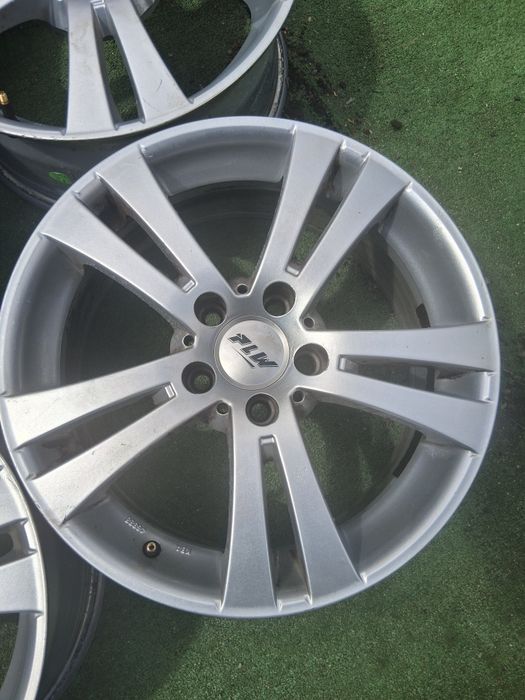 17цола 5×114.3 ц.67.1 ет40  за Киа Мицибиши  ХЮНДАЙ  Мазда