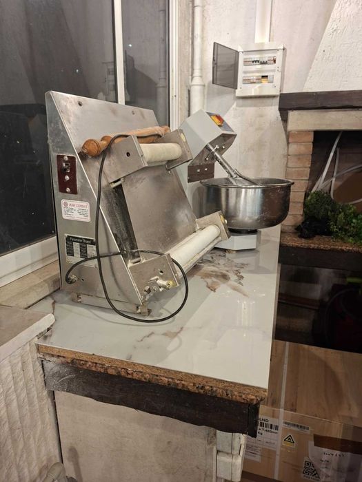 Тестомесачка и ламинатор за тесто