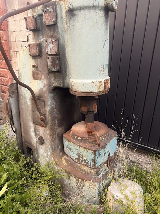 Фрезерный станок, кузнечный пресс