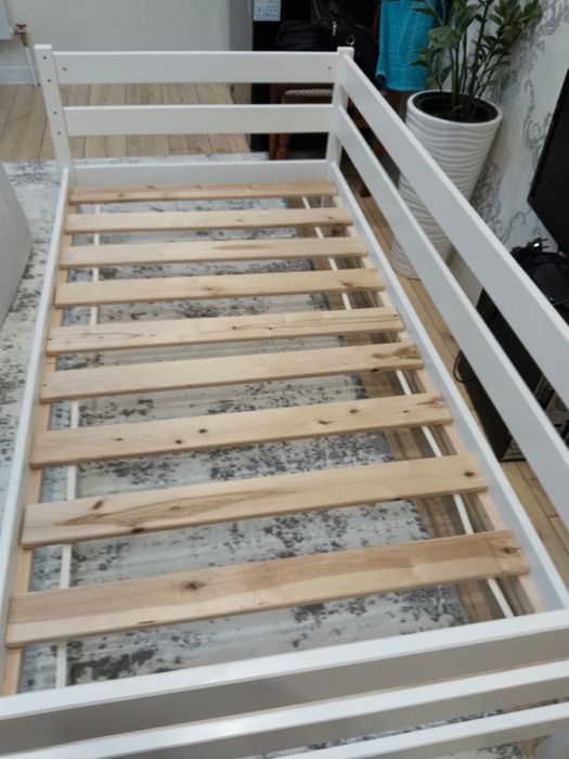 Продам кровать 185х95