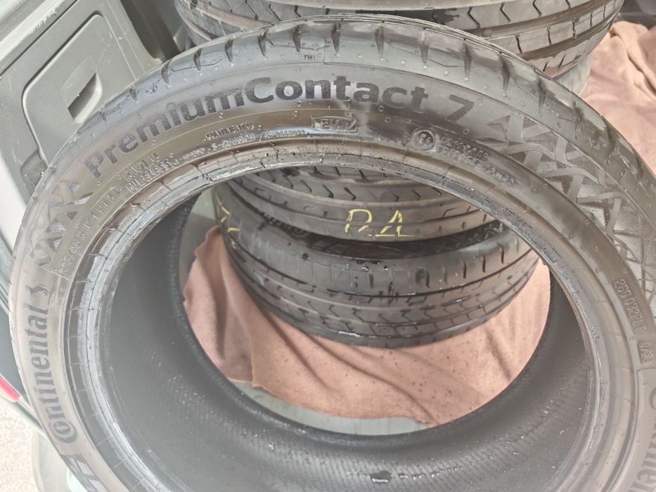Летни гуми Continental 225 45 r17