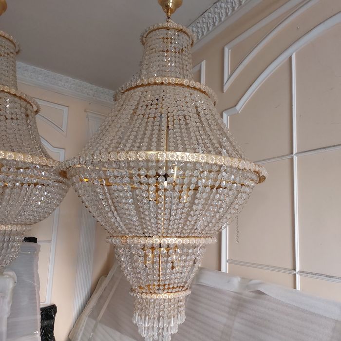 Продаются хрустальные люстры