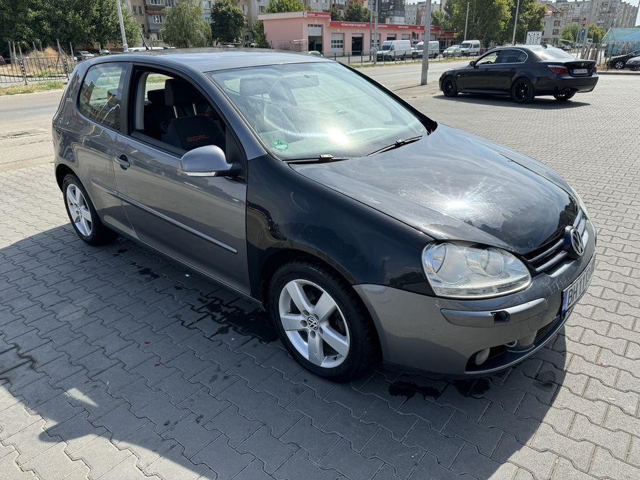 Голф 5 1.6 газ бензин 2006 г само на части