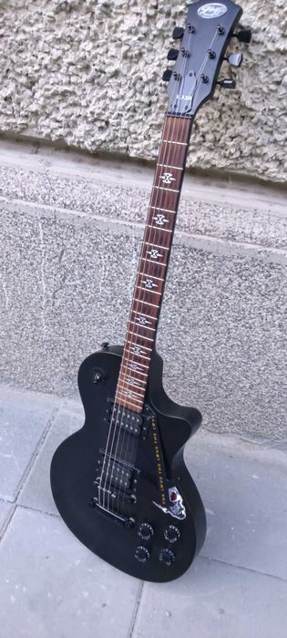 Електрическа / електроакустична китара, без забележки