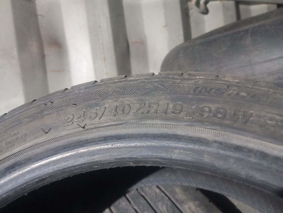 245/40/19 летние Сайлунг