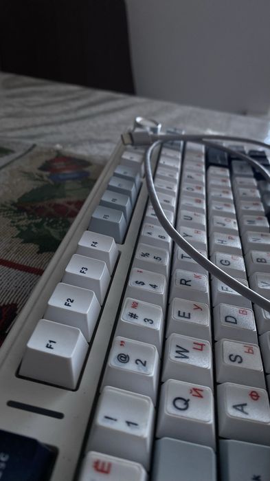 Клавиатура AULA F75 белый