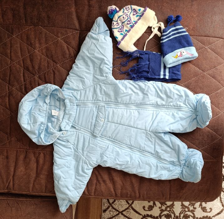 Демисезонный комбинезон для мальчика