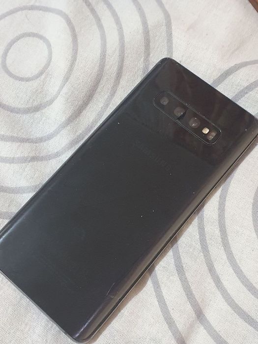 3 Самсунга с10+ PLUS