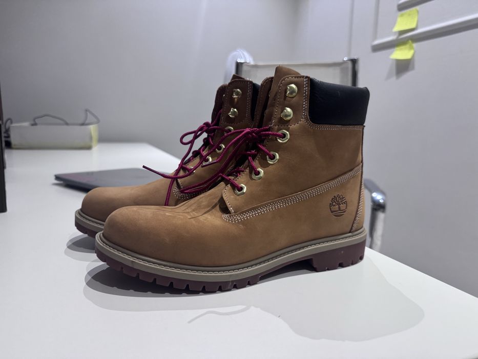 Продам Timberland ботинки (39-40 размер)
