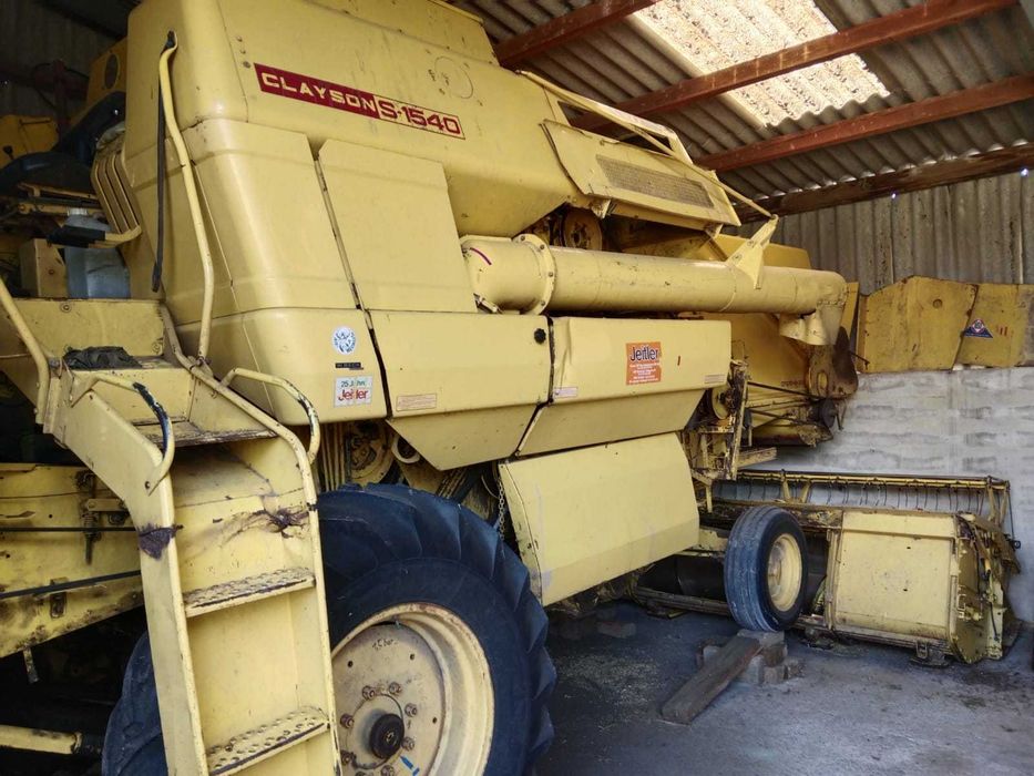 Combina New Holland Clayson