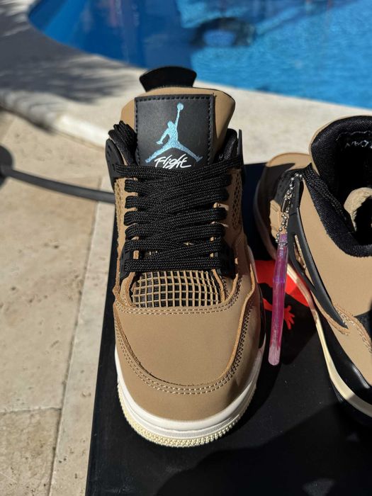 Jordan 4 Fossil Кецове 37.5 EUR + Кутия Нови