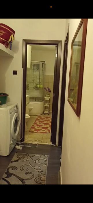 Vand  apartament cu 3 camere detalii in privat