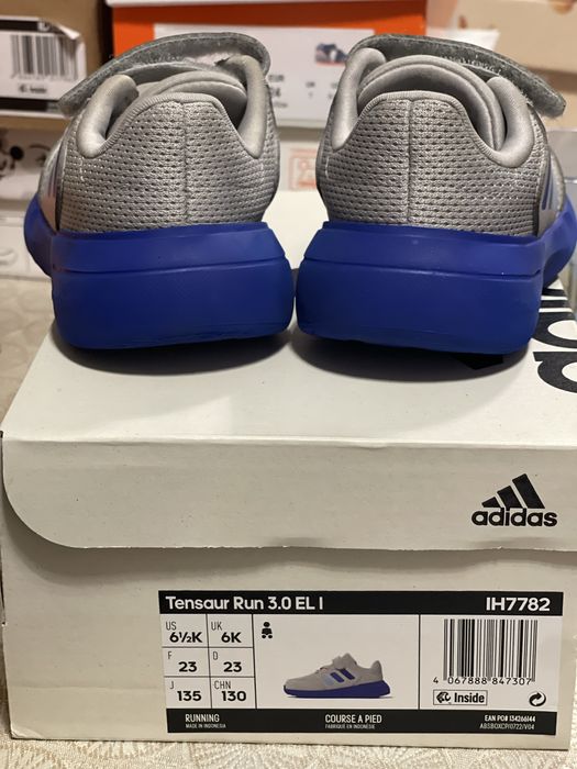 Pantofi Adidas marimea 23
