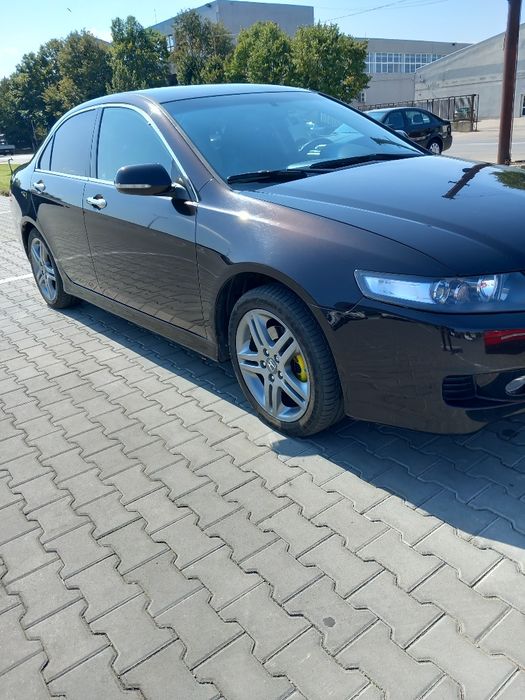 Honda Acord,  CL7, benzină