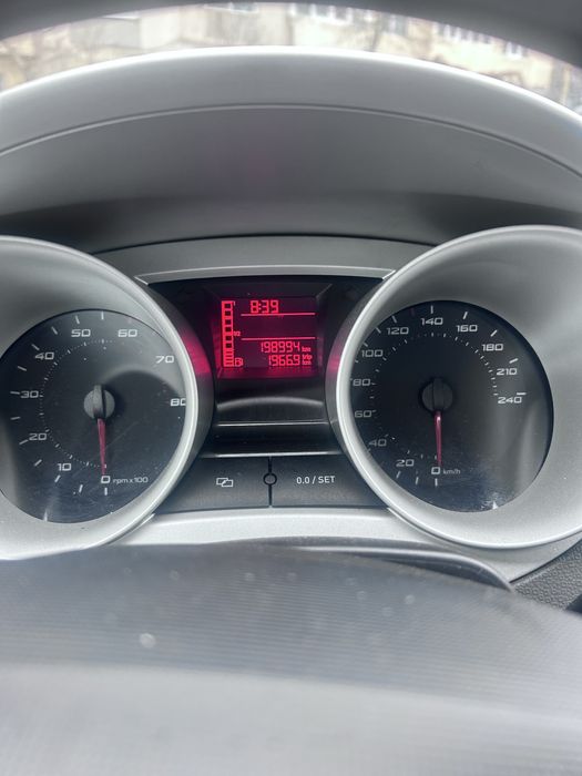 De vanzare:Seat Ibiza 2011