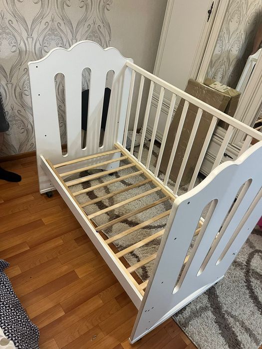 Детская кроватка