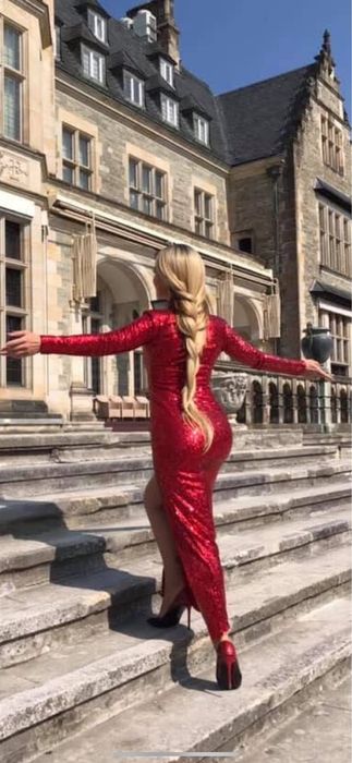 Рокля с пайети и подплата