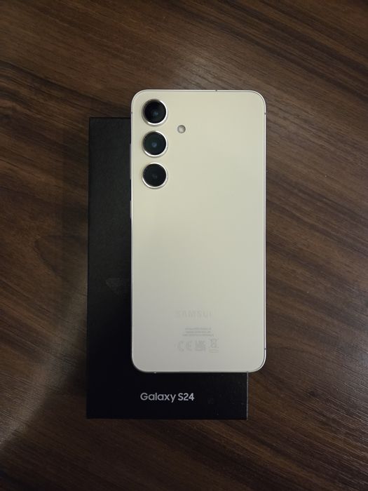 Samsung Galaxy S24 256GB Amber Yellow + 21 бр. Калъфи ПОДАРЪК