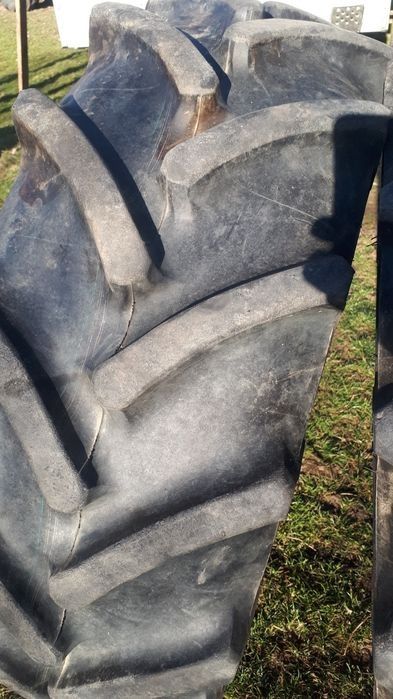 Anvelopa tractor  320/70R20  uzura 10%