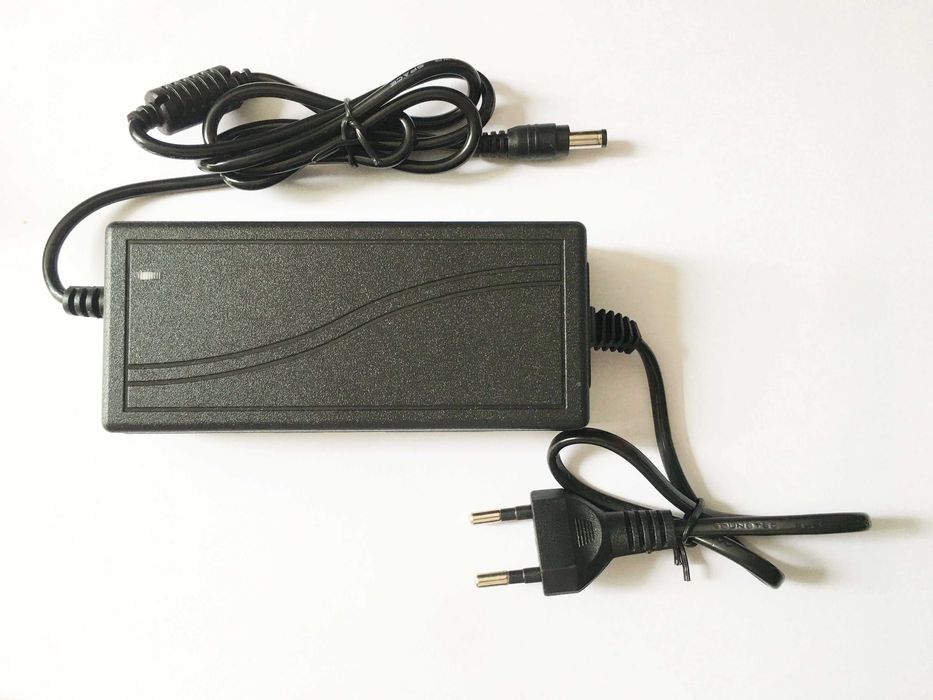 Адаптер питания 12V 5A 60W 5.5mm x 2.5mm