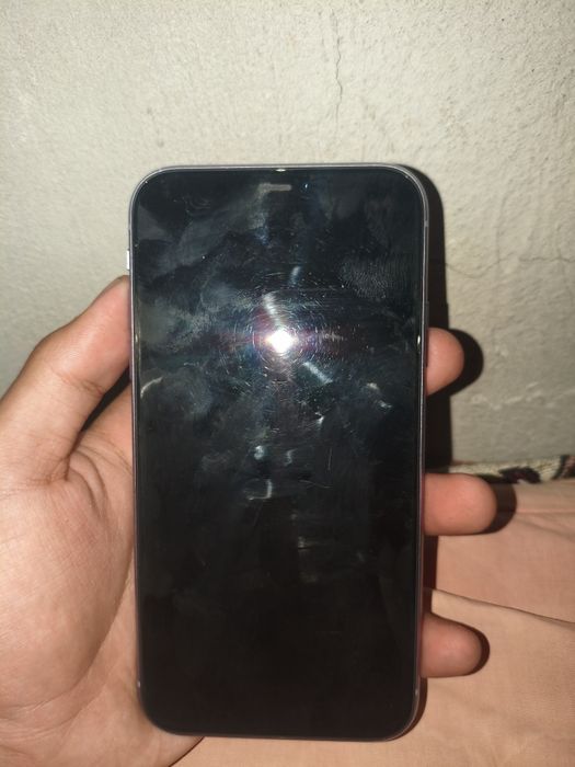 iPhone 11 в хорошем состоянии