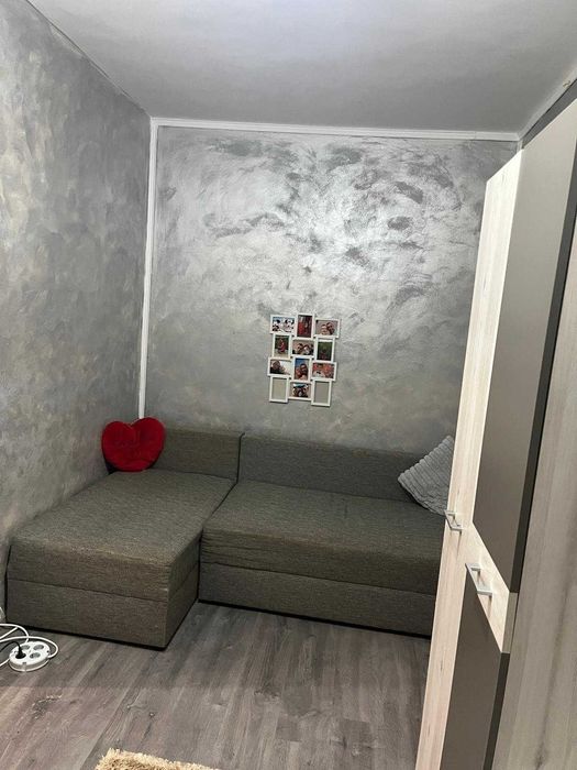 Vind apartament strada borsecului nr x12