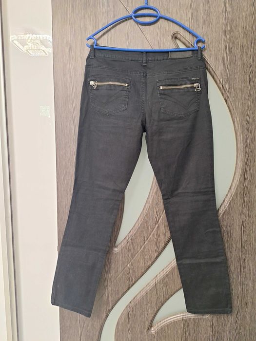 Bluejeans Only de dama marimea 40.