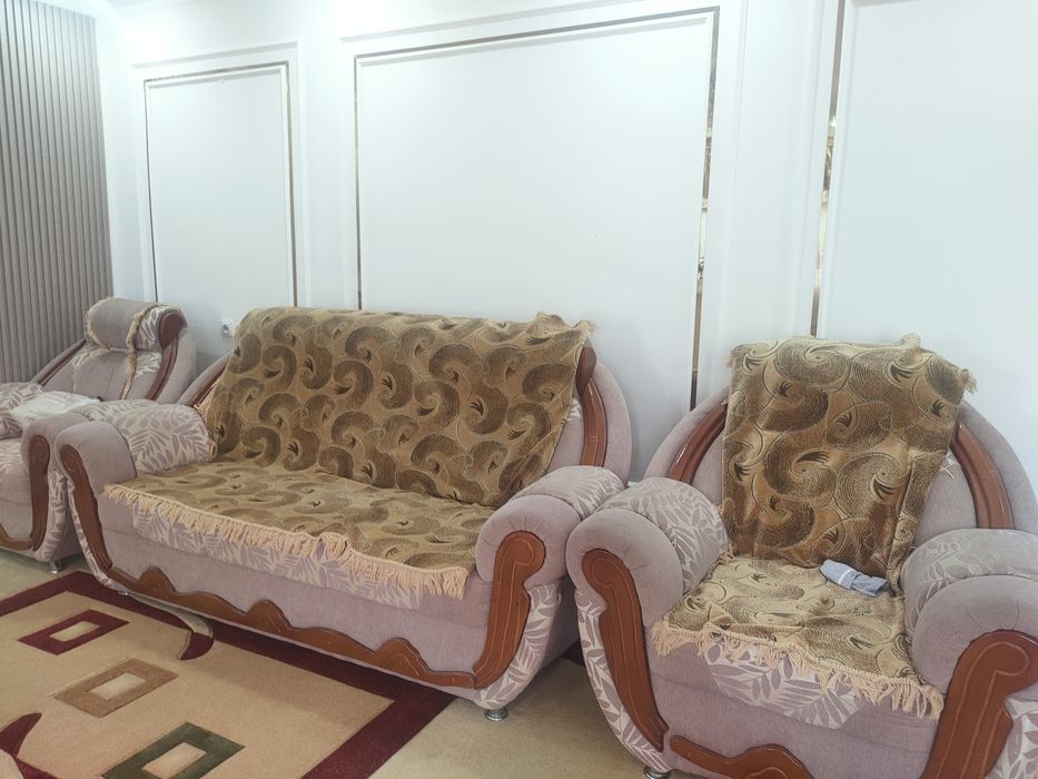 Диван креслосымен сатылады